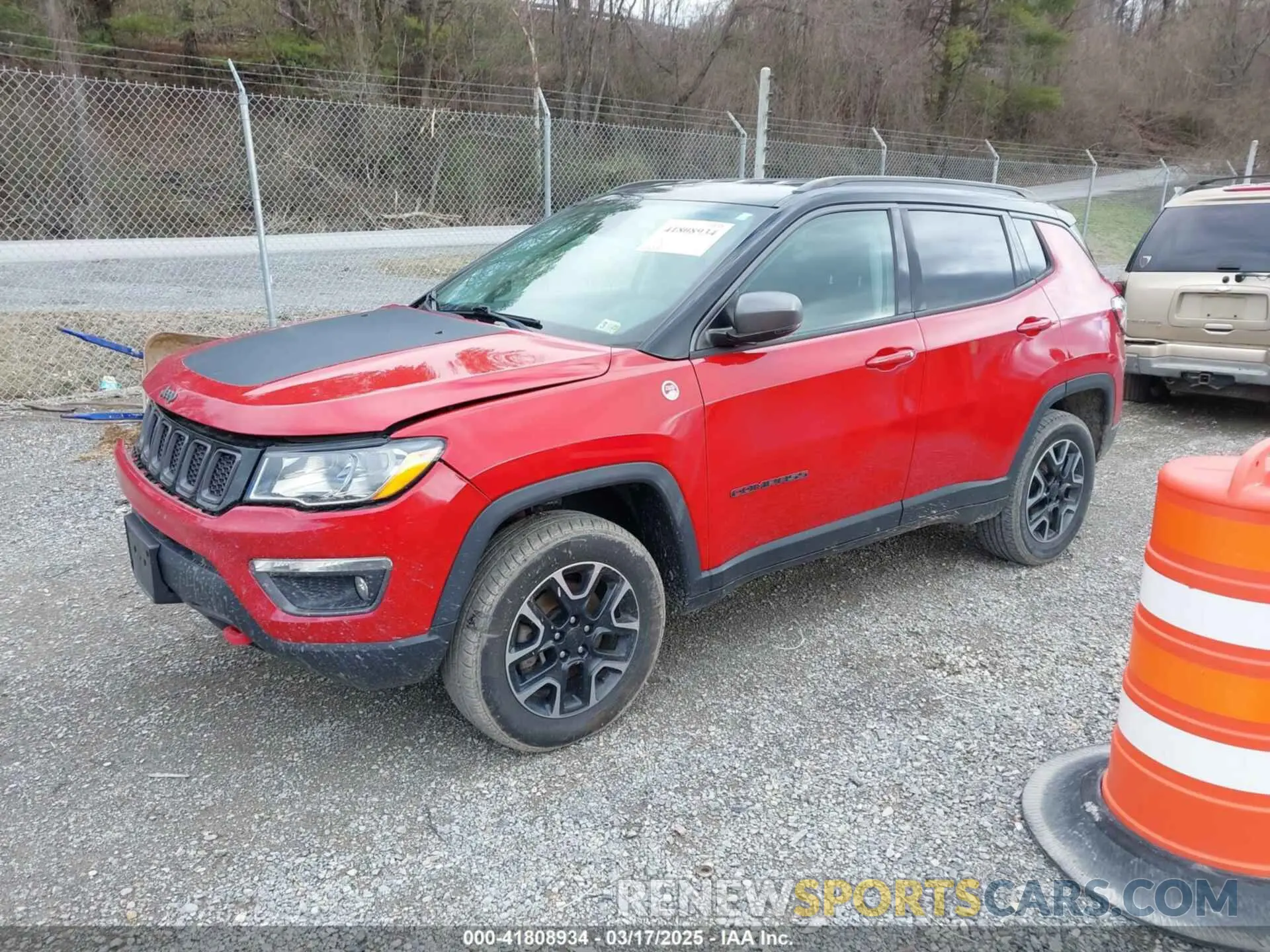 2 Photograph of a damaged car 3C4NJDDB2KT627875 JEEP COMPASS 2019