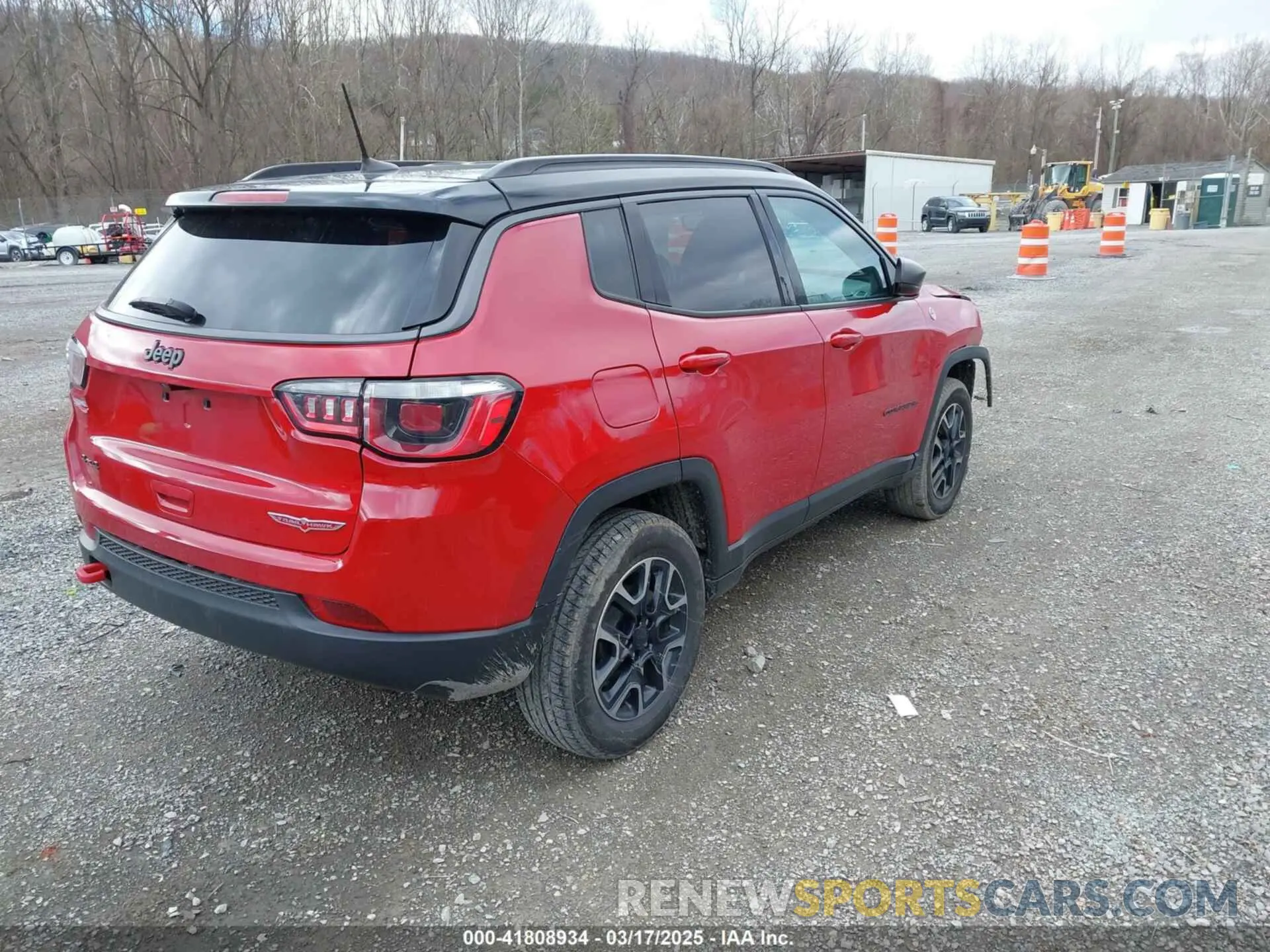 4 Photograph of a damaged car 3C4NJDDB2KT627875 JEEP COMPASS 2019