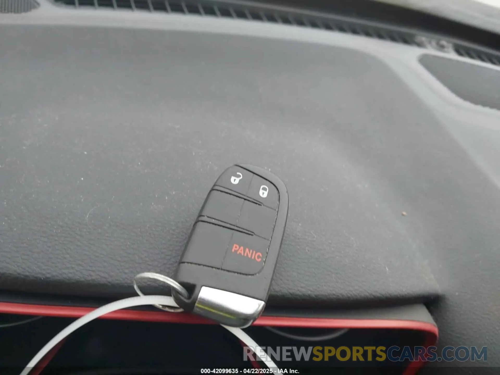 11 Photograph of a damaged car 3C4NJDDB2KT671066 JEEP COMPASS 2019