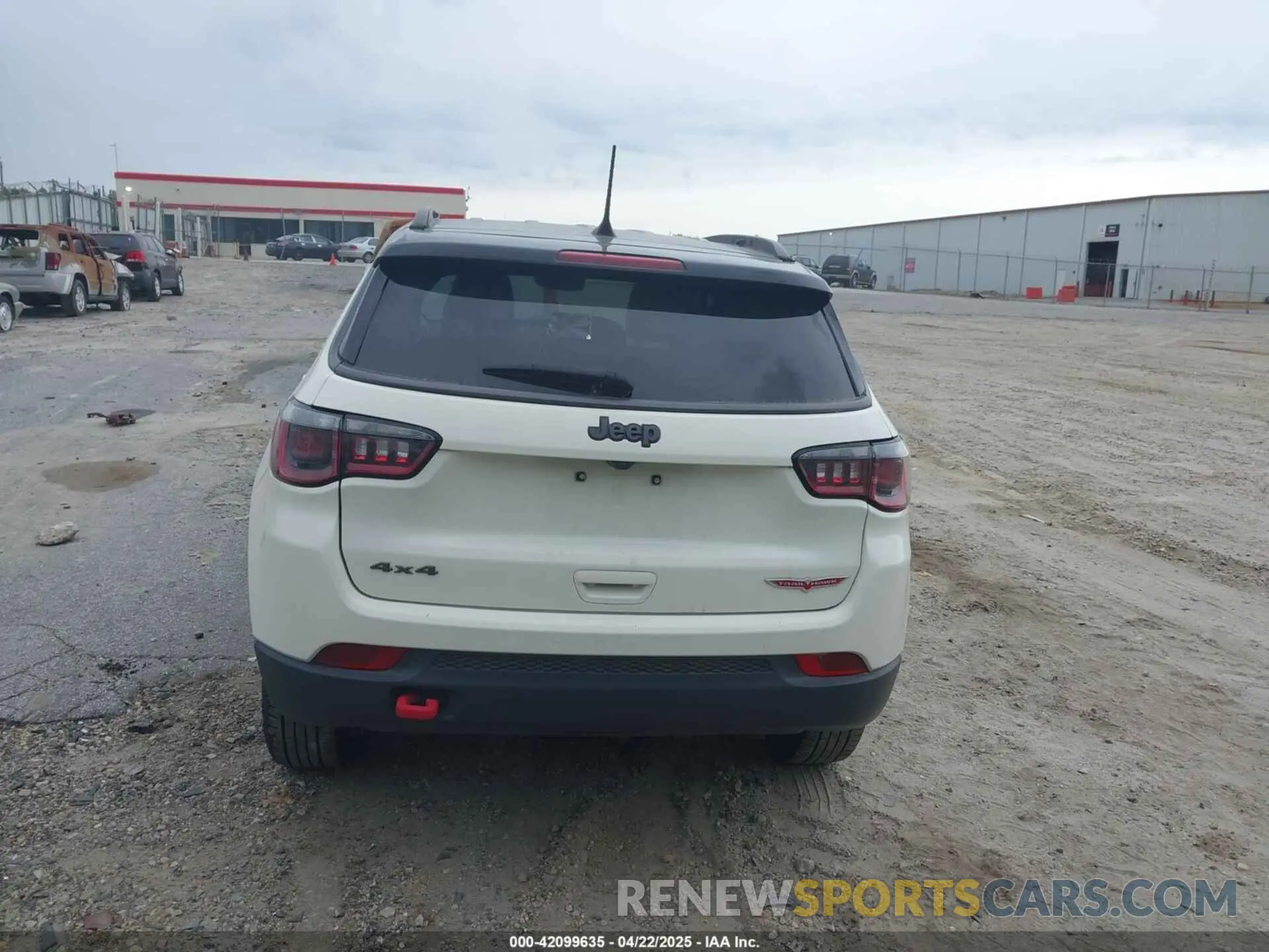 17 Photograph of a damaged car 3C4NJDDB2KT671066 JEEP COMPASS 2019