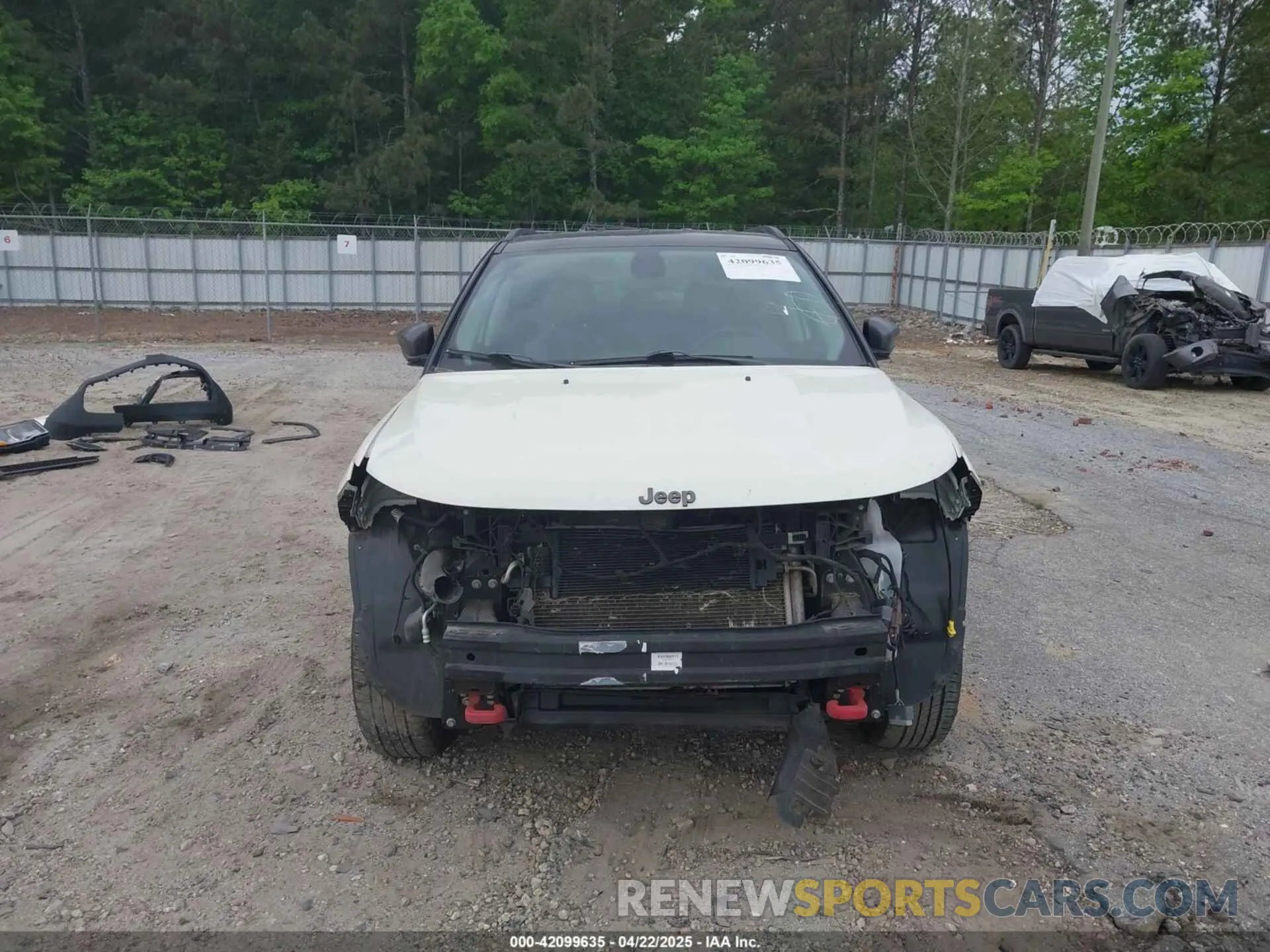 6 Photograph of a damaged car 3C4NJDDB2KT671066 JEEP COMPASS 2019