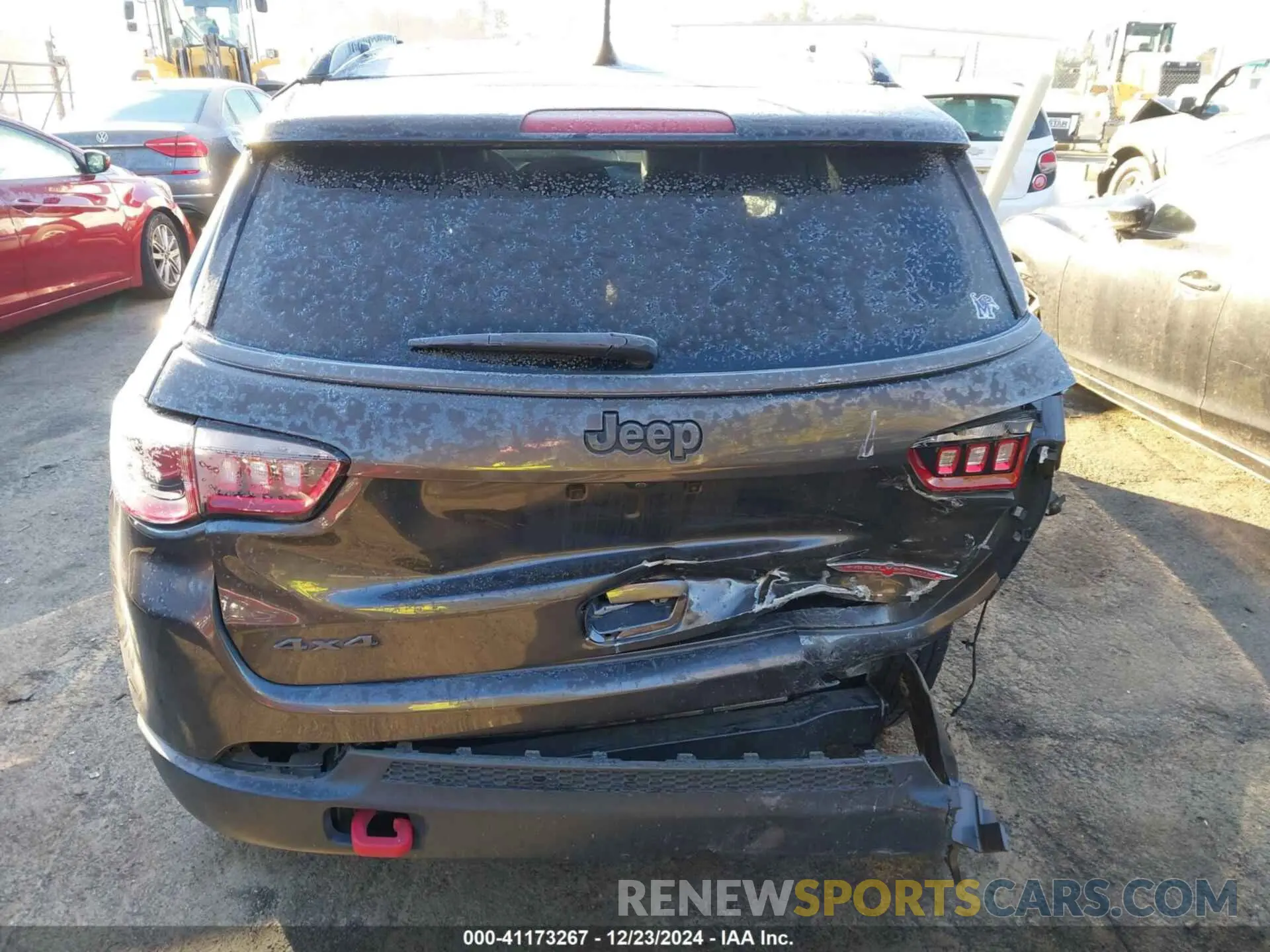 16 Photograph of a damaged car 3C4NJDDB2KT739950 JEEP COMPASS 2019