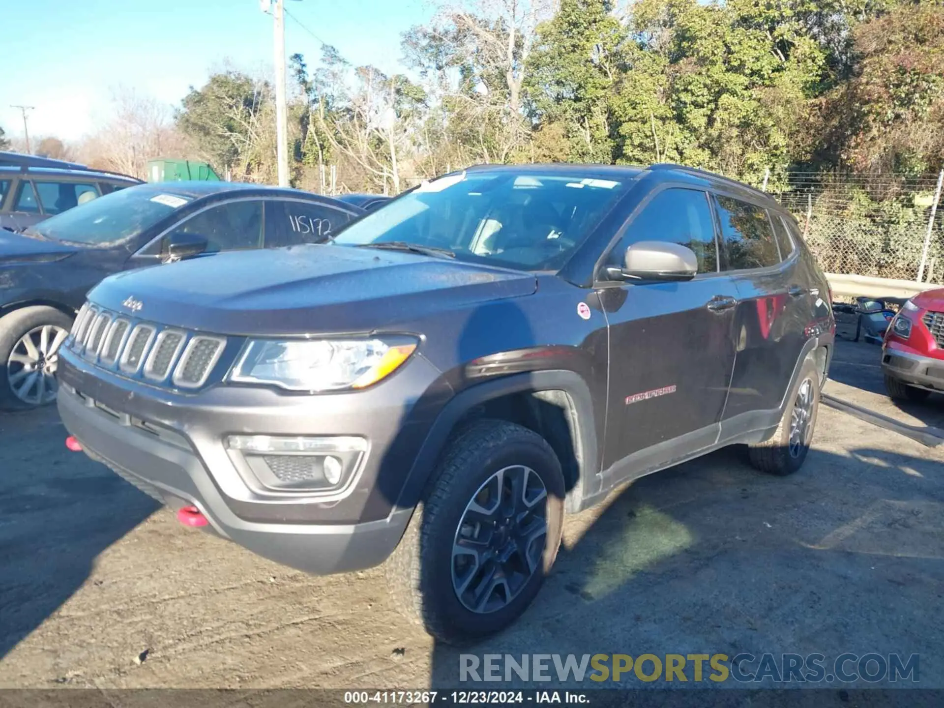 2 Photograph of a damaged car 3C4NJDDB2KT739950 JEEP COMPASS 2019