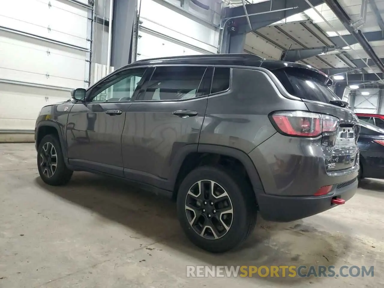 2 Photograph of a damaged car 3C4NJDDB2KT752469 JEEP COMPASS 2019