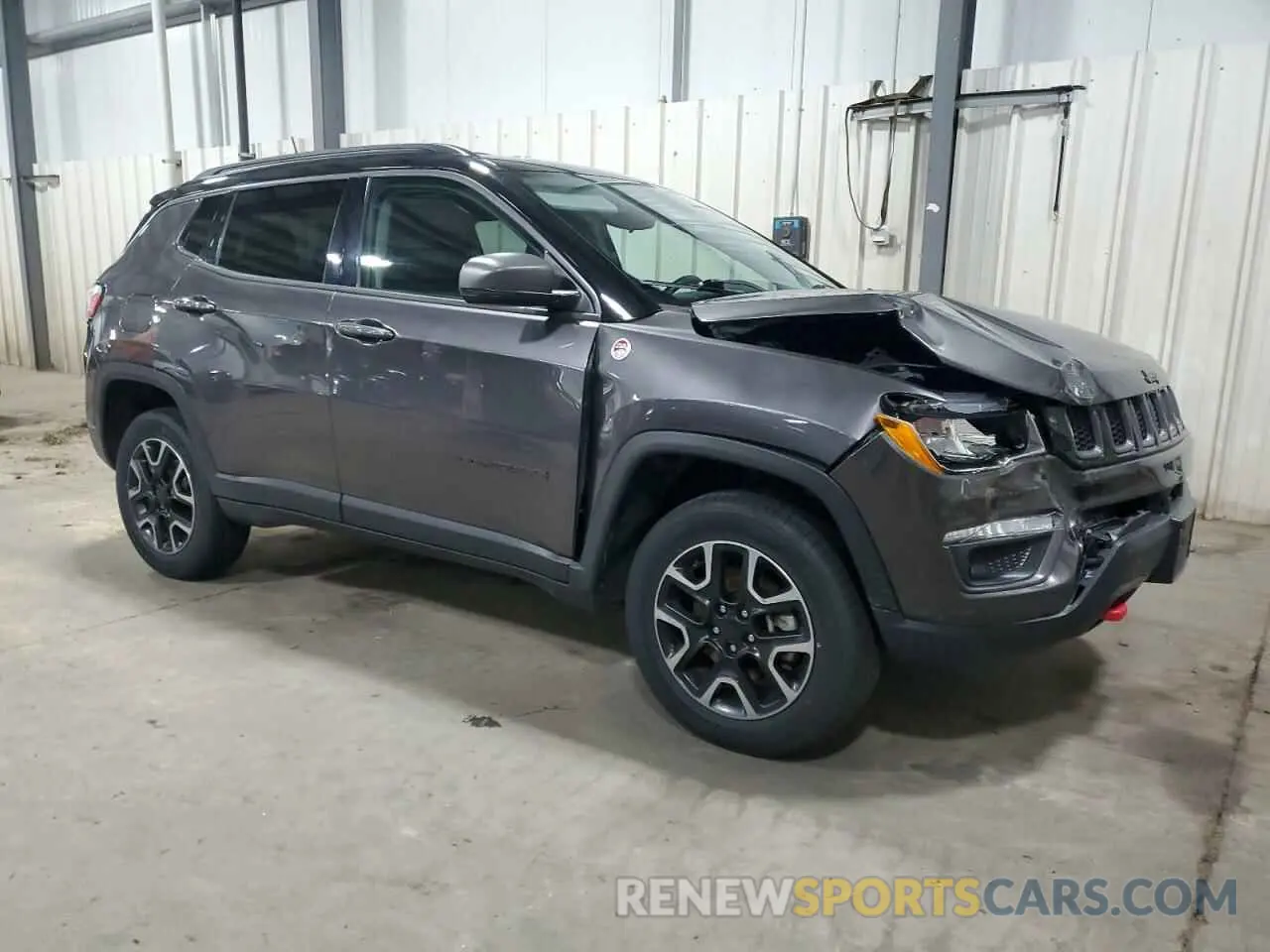 4 Photograph of a damaged car 3C4NJDDB2KT752469 JEEP COMPASS 2019