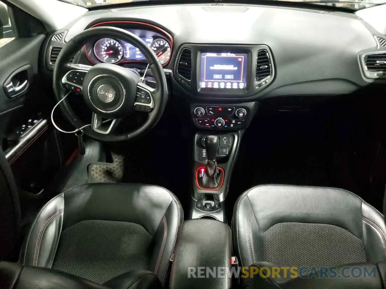 8 Photograph of a damaged car 3C4NJDDB2KT752469 JEEP COMPASS 2019
