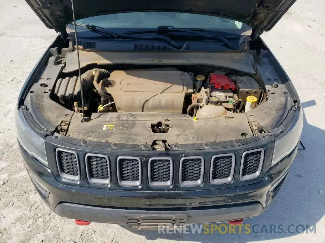 11 Photograph of a damaged car 3C4NJDDB2KT765576 JEEP COMPASS 2019