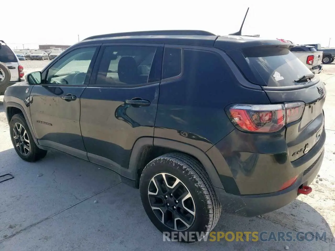 2 Photograph of a damaged car 3C4NJDDB2KT765576 JEEP COMPASS 2019