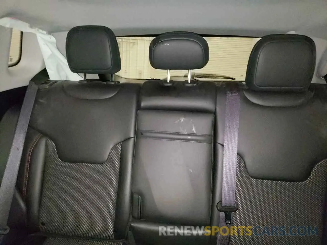 10 Photograph of a damaged car 3C4NJDDB2KT772222 JEEP COMPASS 2019