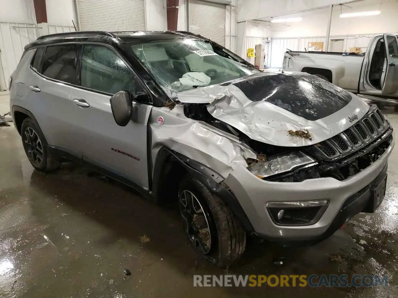 4 Photograph of a damaged car 3C4NJDDB2KT772222 JEEP COMPASS 2019
