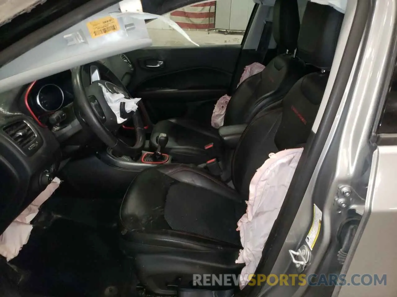 7 Photograph of a damaged car 3C4NJDDB2KT772222 JEEP COMPASS 2019