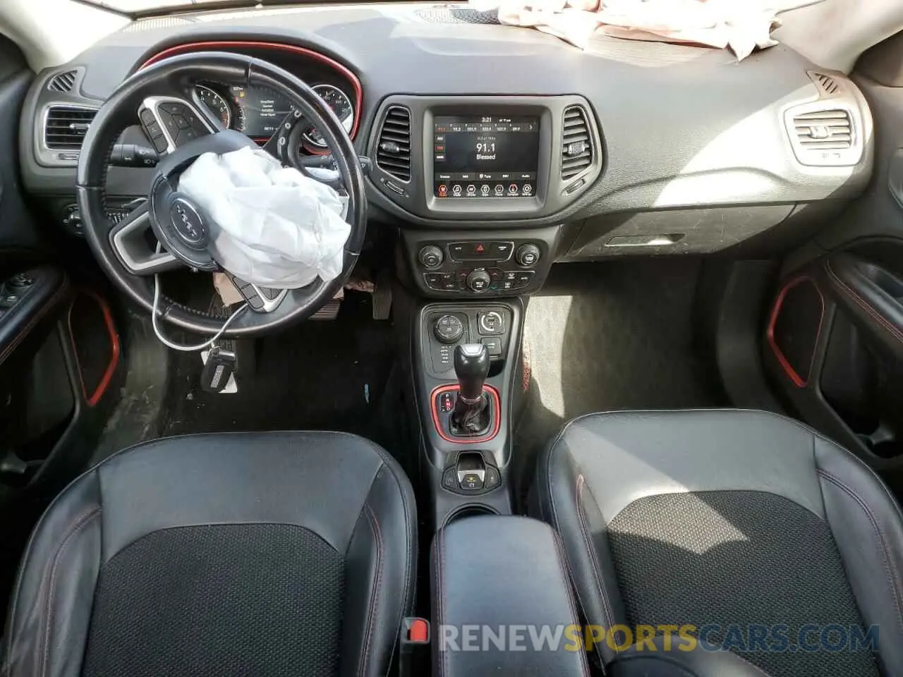 8 Photograph of a damaged car 3C4NJDDB2KT799842 JEEP COMPASS 2019