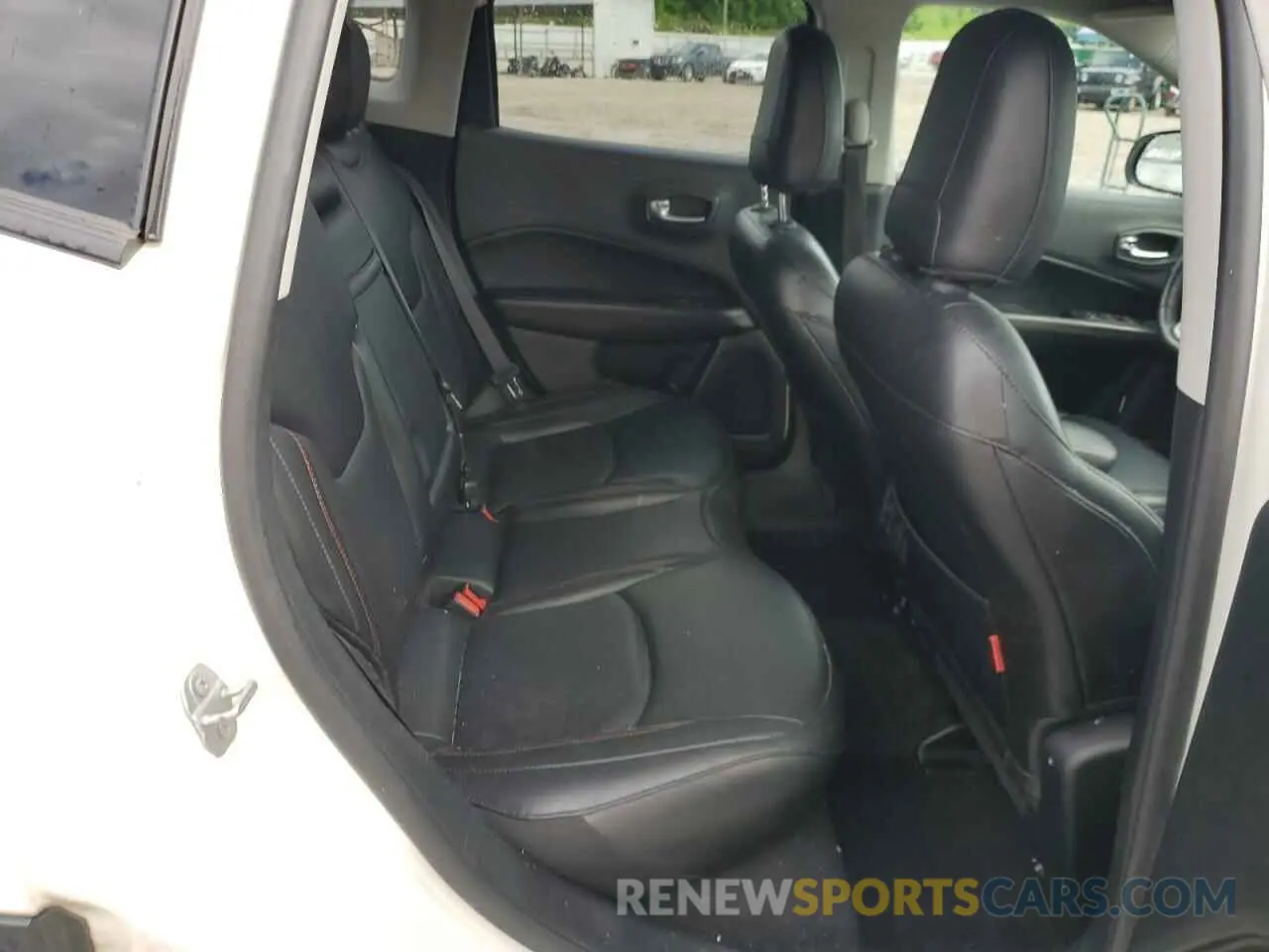 10 Photograph of a damaged car 3C4NJDDB3KT594983 JEEP COMPASS 2019