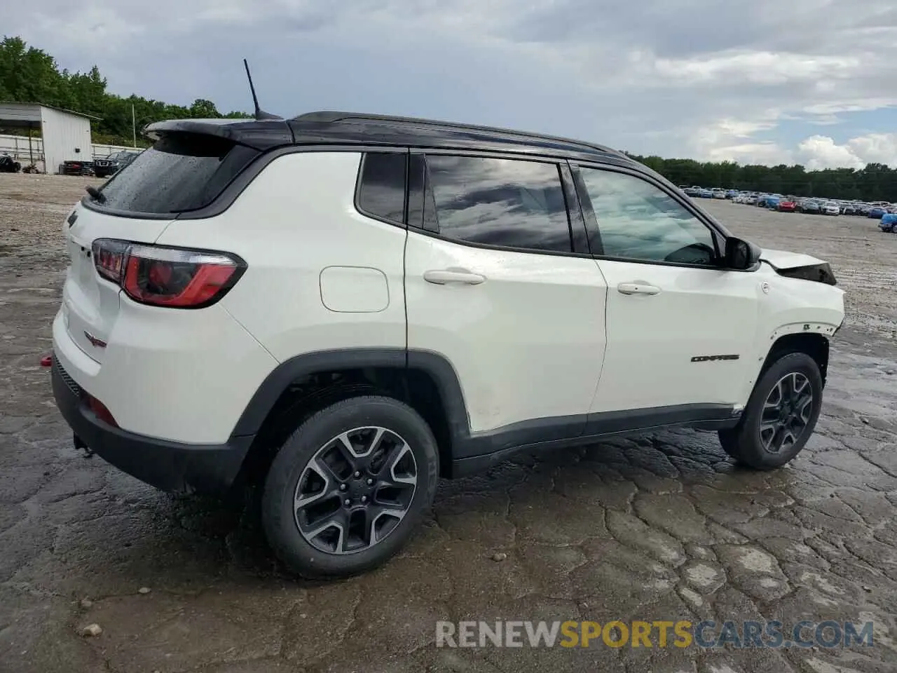 3 Photograph of a damaged car 3C4NJDDB3KT594983 JEEP COMPASS 2019