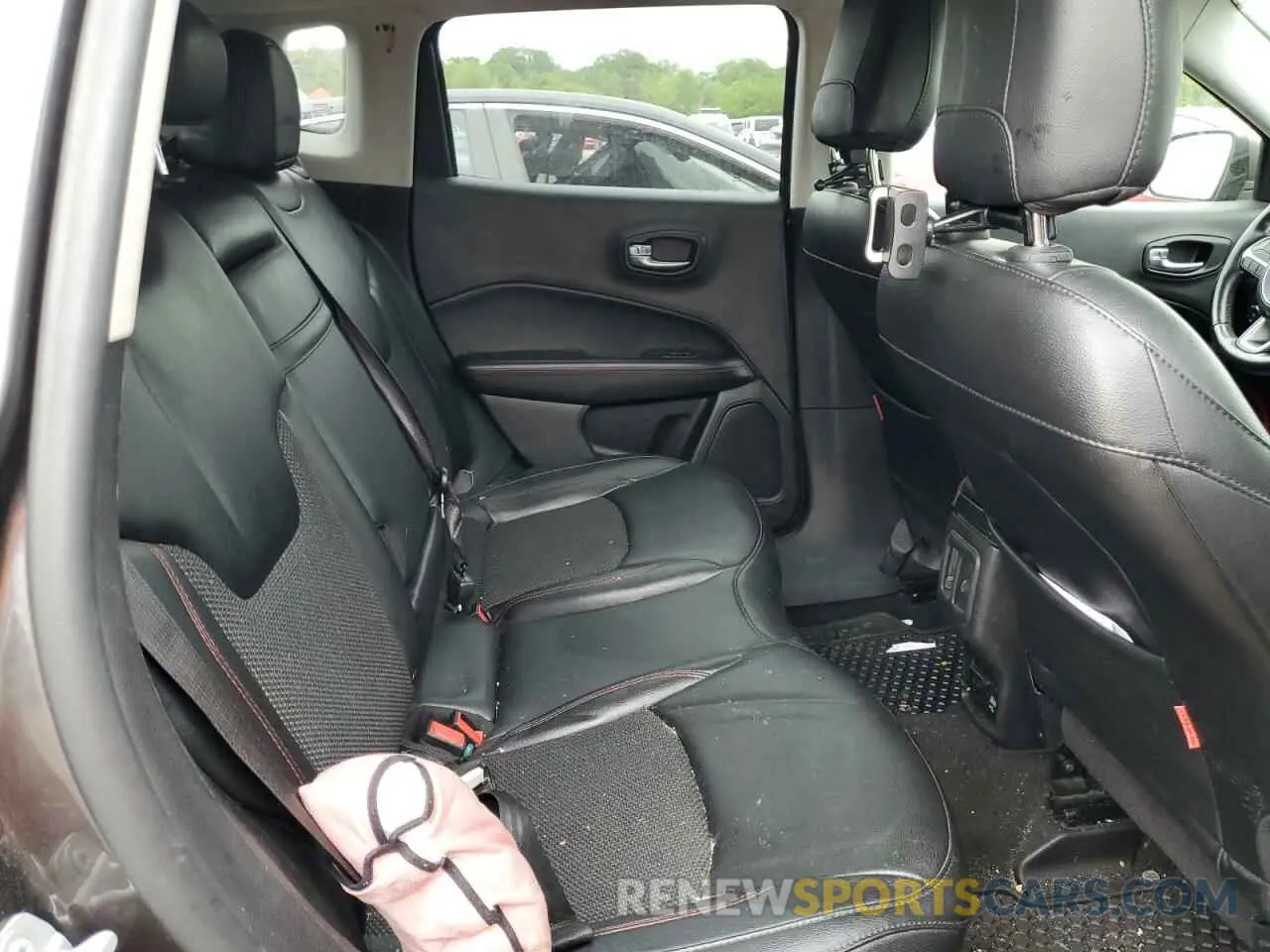 11 Photograph of a damaged car 3C4NJDDB3KT680150 JEEP COMPASS 2019