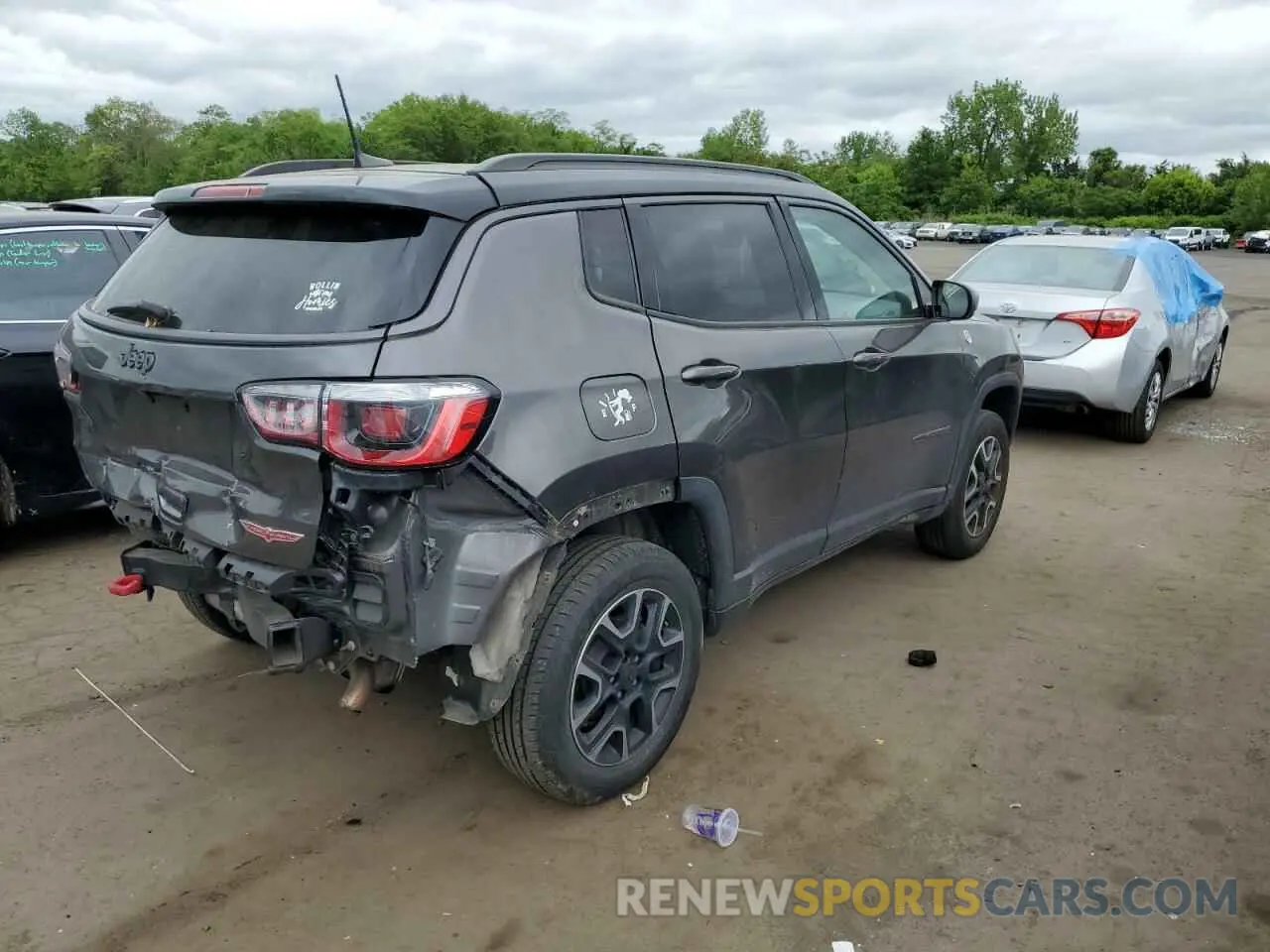 3 Photograph of a damaged car 3C4NJDDB3KT680150 JEEP COMPASS 2019
