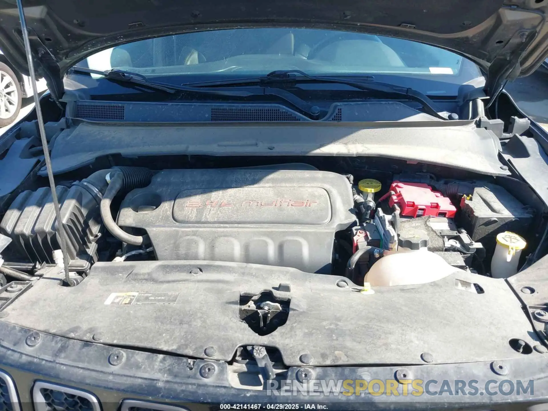 10 Photograph of a damaged car 3C4NJDDB3KT759849 JEEP COMPASS 2019