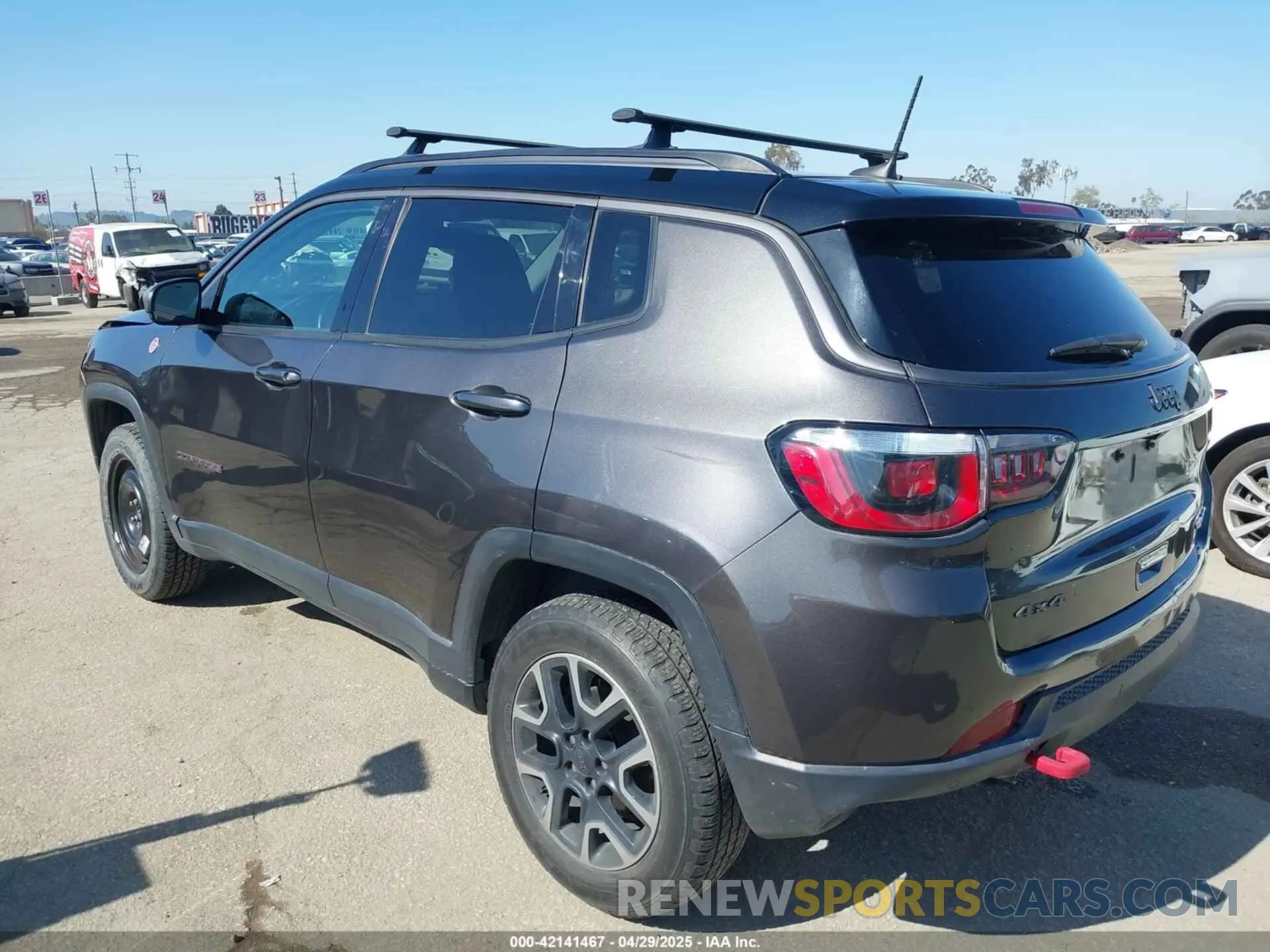 3 Photograph of a damaged car 3C4NJDDB3KT759849 JEEP COMPASS 2019