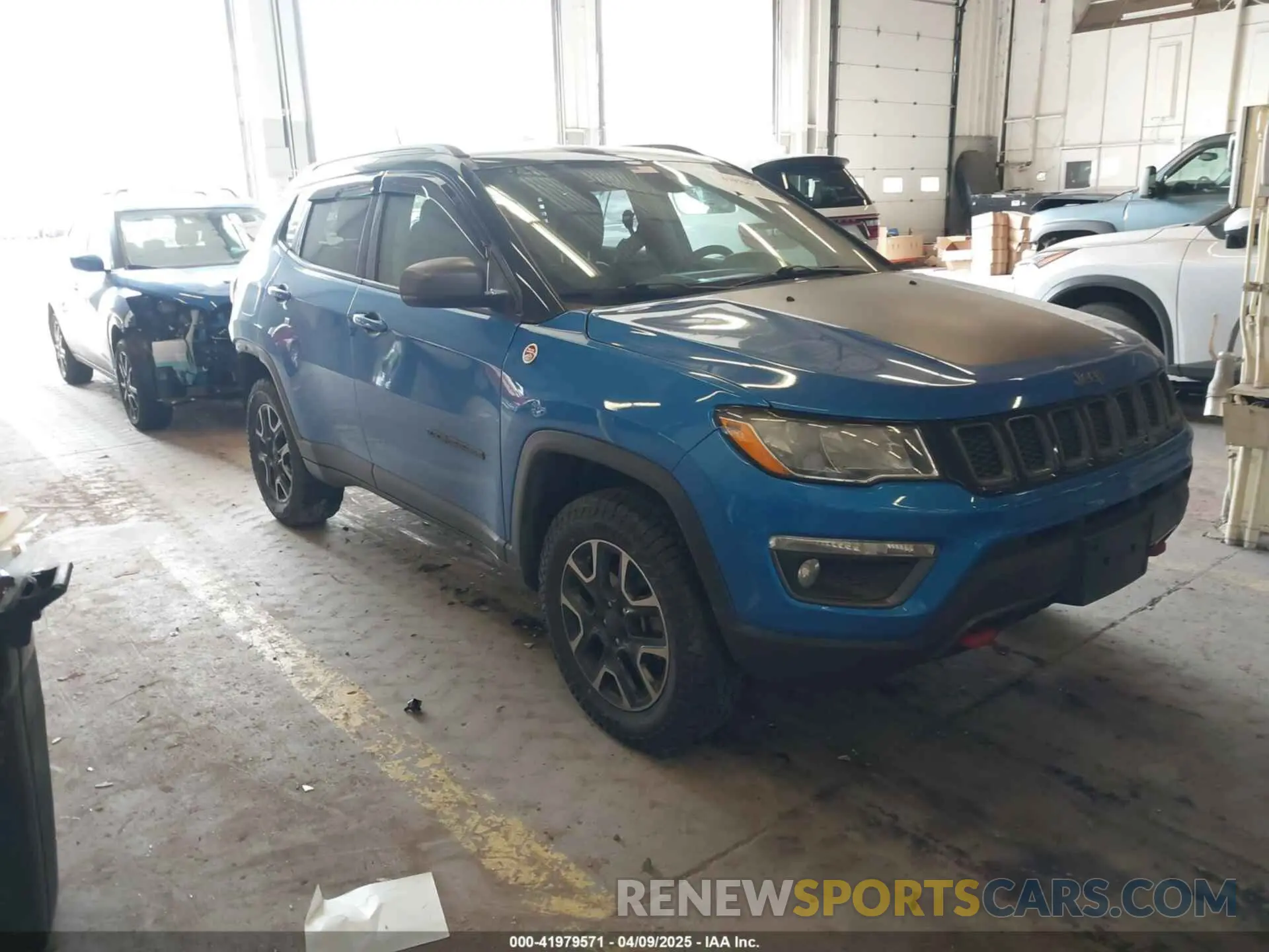 1 Photograph of a damaged car 3C4NJDDB4KT630356 JEEP COMPASS 2019