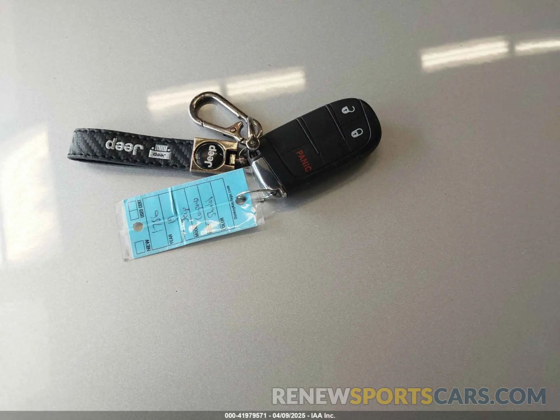 11 Photograph of a damaged car 3C4NJDDB4KT630356 JEEP COMPASS 2019