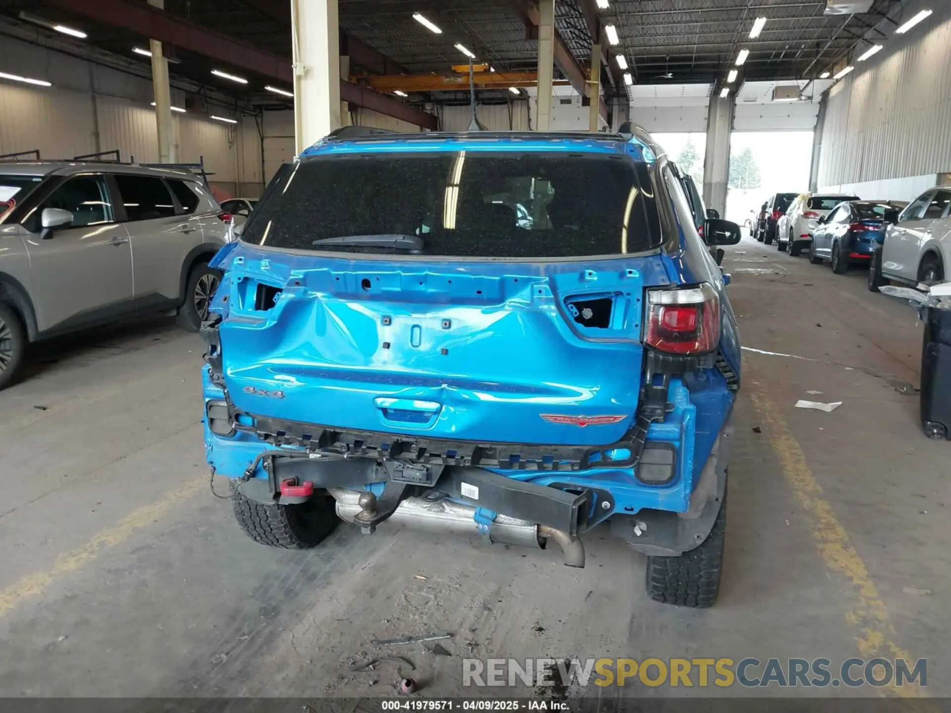 16 Photograph of a damaged car 3C4NJDDB4KT630356 JEEP COMPASS 2019
