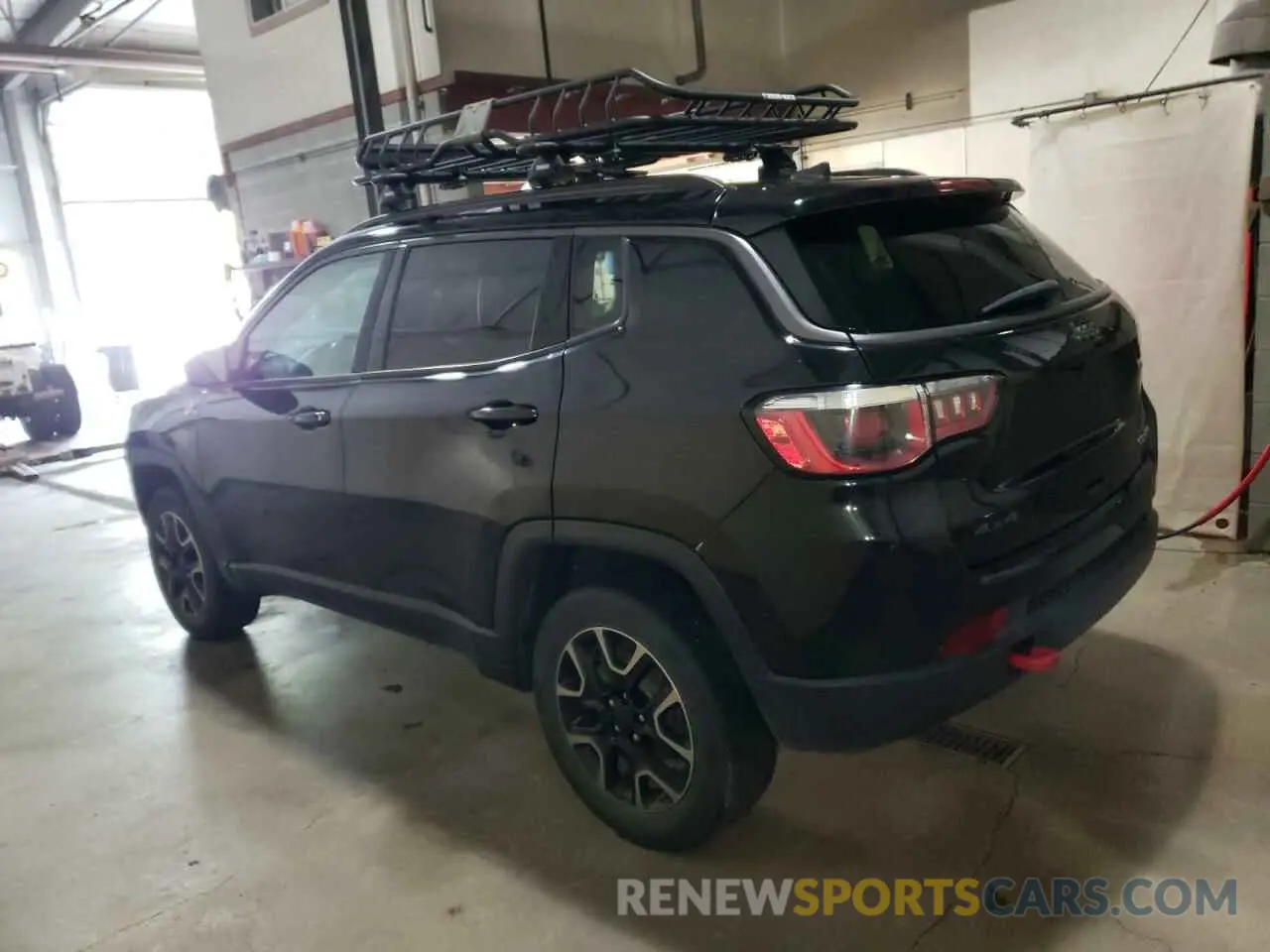 2 Photograph of a damaged car 3C4NJDDB4KT665379 JEEP COMPASS 2019