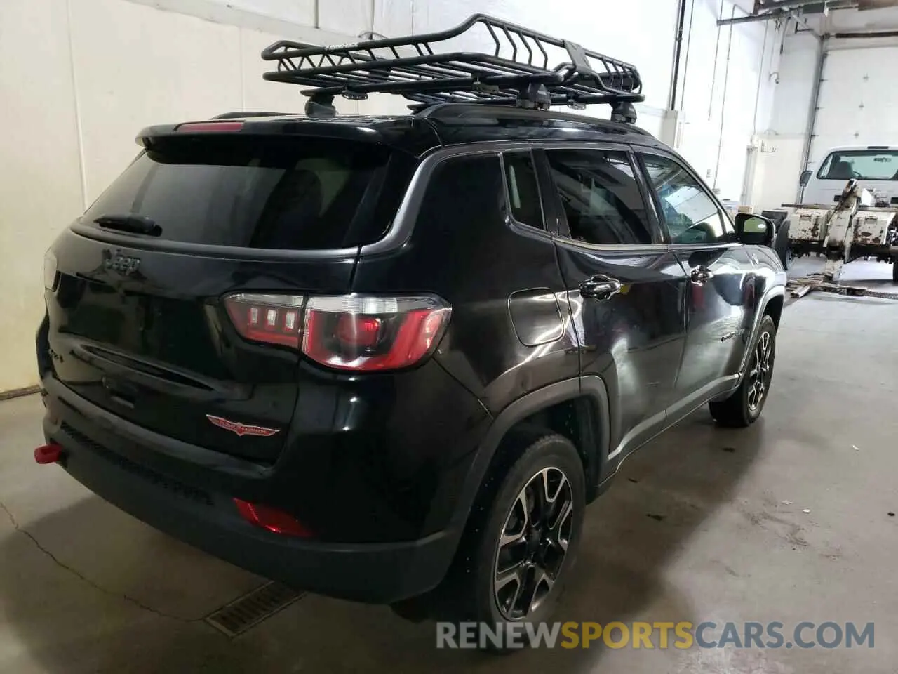 3 Photograph of a damaged car 3C4NJDDB4KT665379 JEEP COMPASS 2019