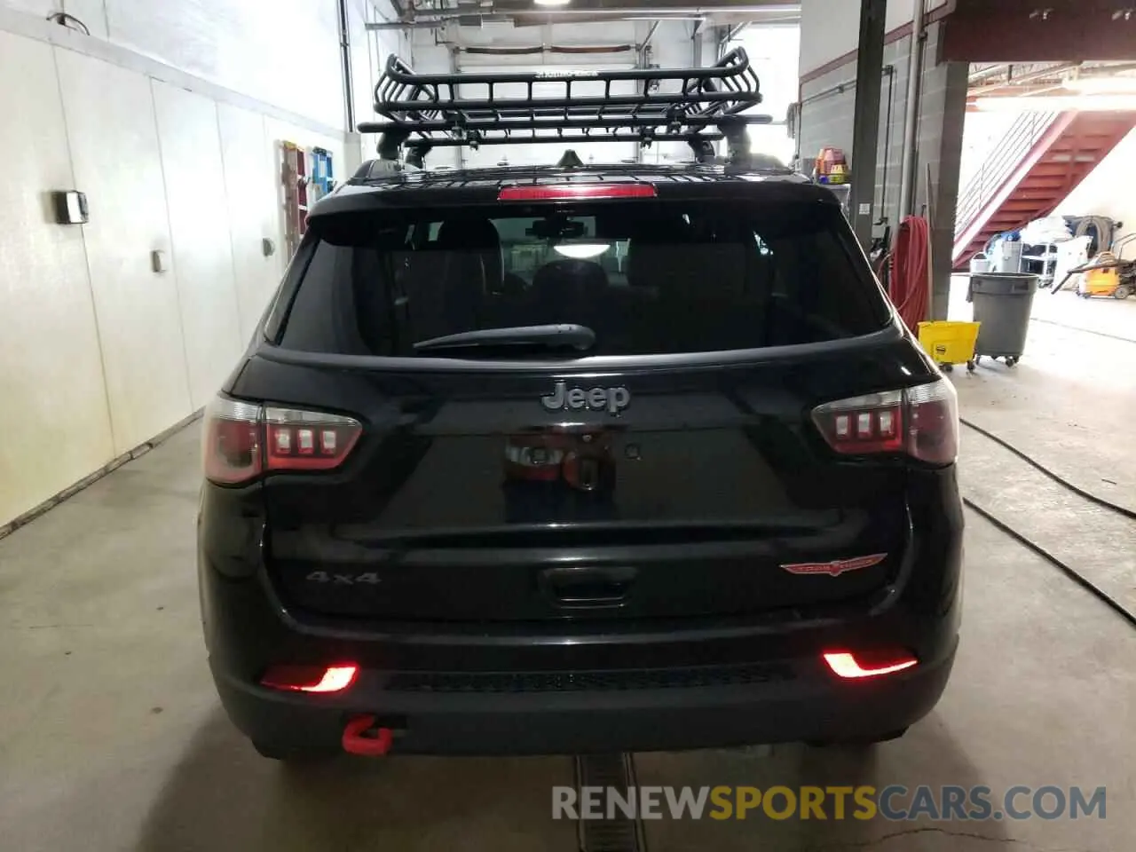 6 Photograph of a damaged car 3C4NJDDB4KT665379 JEEP COMPASS 2019