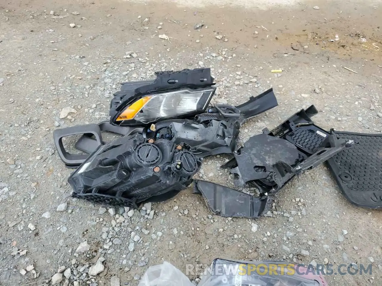 15 Photograph of a damaged car 3C4NJDDB4KT740047 JEEP COMPASS 2019