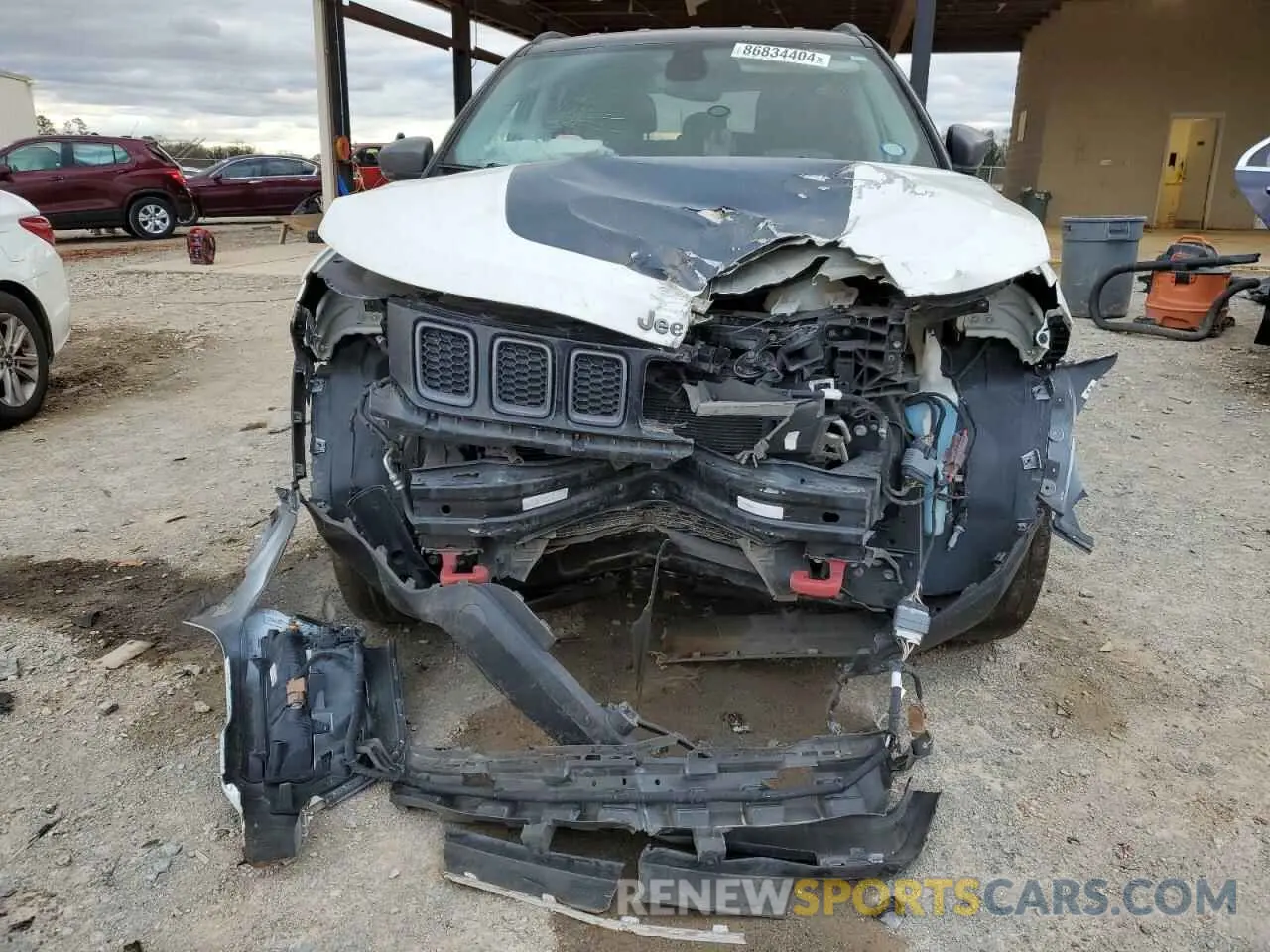 5 Photograph of a damaged car 3C4NJDDB4KT740047 JEEP COMPASS 2019