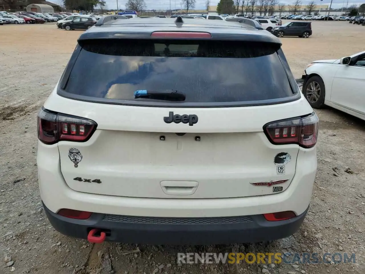 6 Photograph of a damaged car 3C4NJDDB4KT740047 JEEP COMPASS 2019
