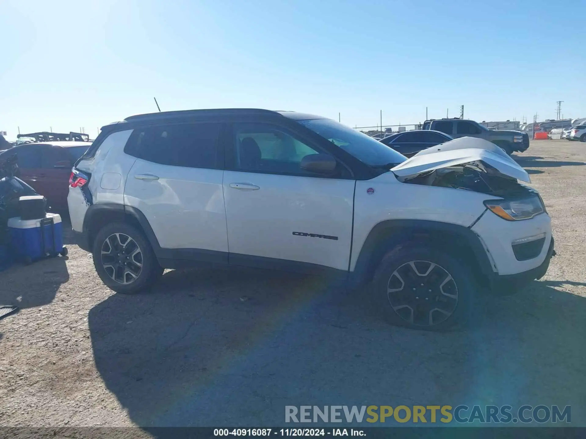 12 Photograph of a damaged car 3C4NJDDB4KT748018 JEEP COMPASS 2019