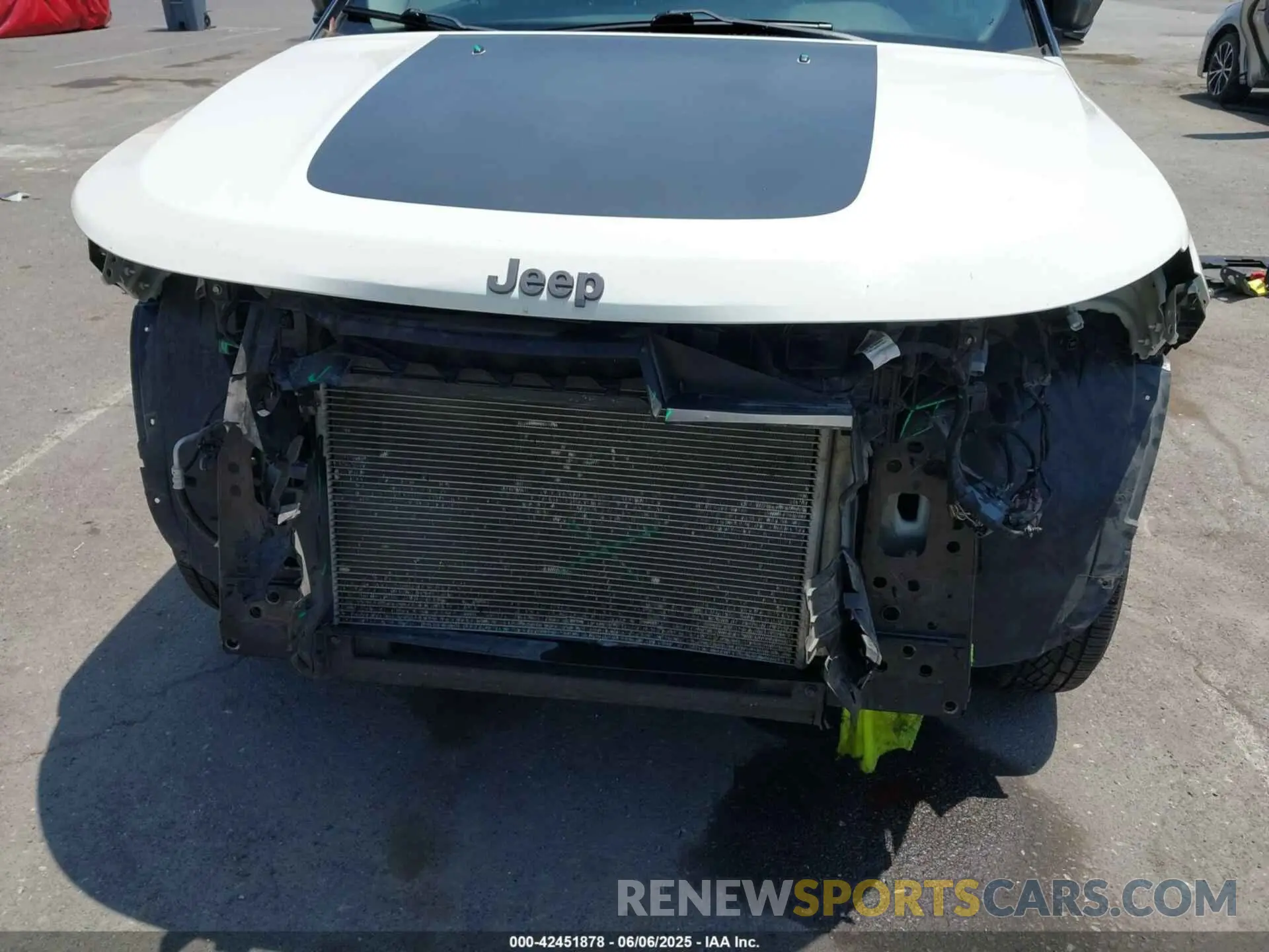 6 Photograph of a damaged car 3C4NJDDB4KT799406 JEEP COMPASS 2019