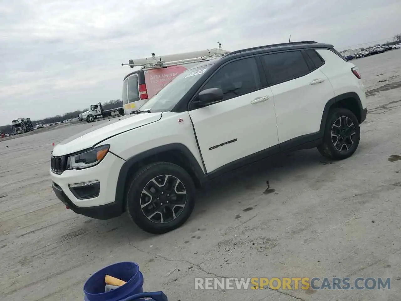 1 Photograph of a damaged car 3C4NJDDB5KT599022 JEEP COMPASS 2019