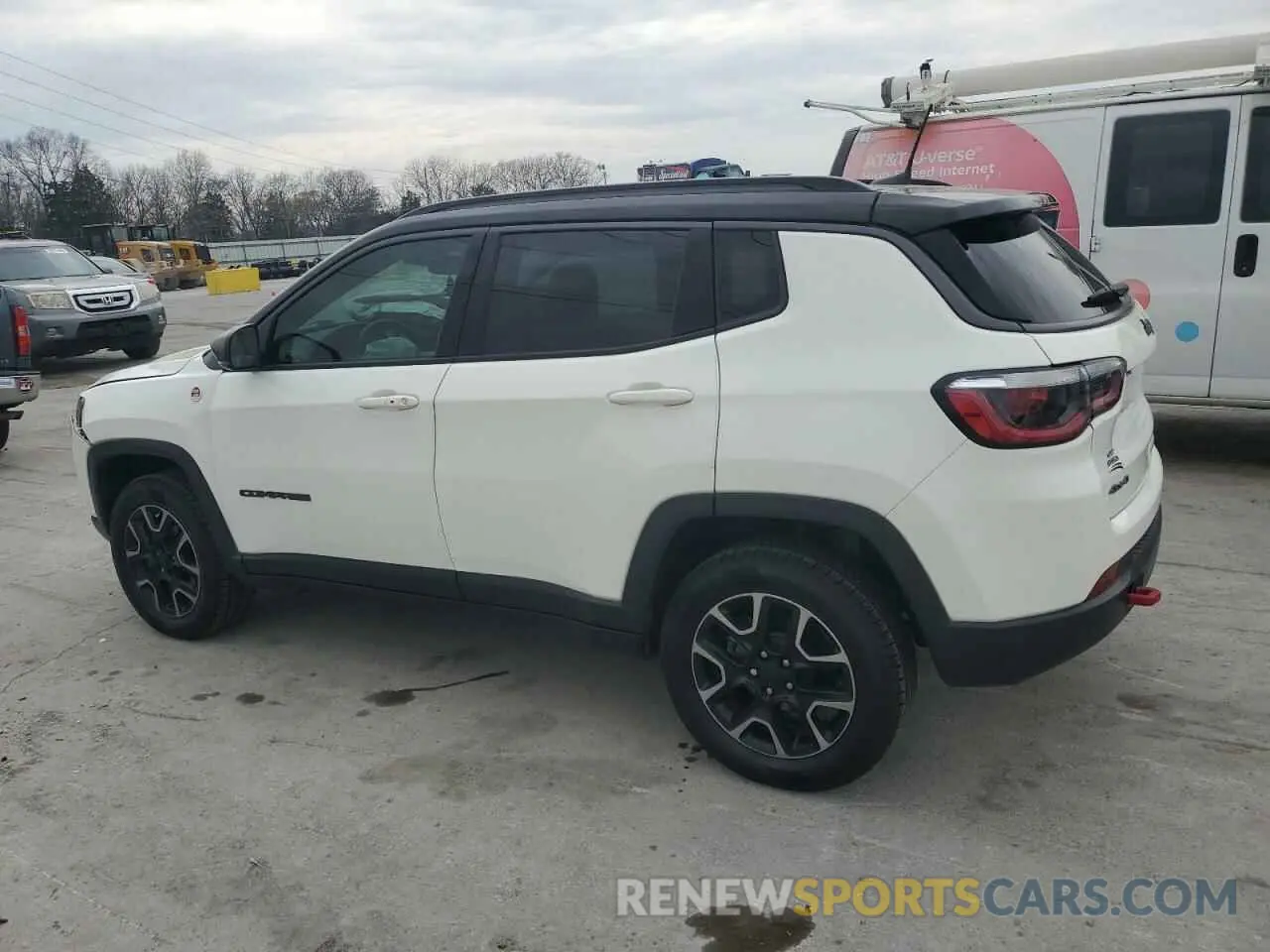 2 Photograph of a damaged car 3C4NJDDB5KT599022 JEEP COMPASS 2019