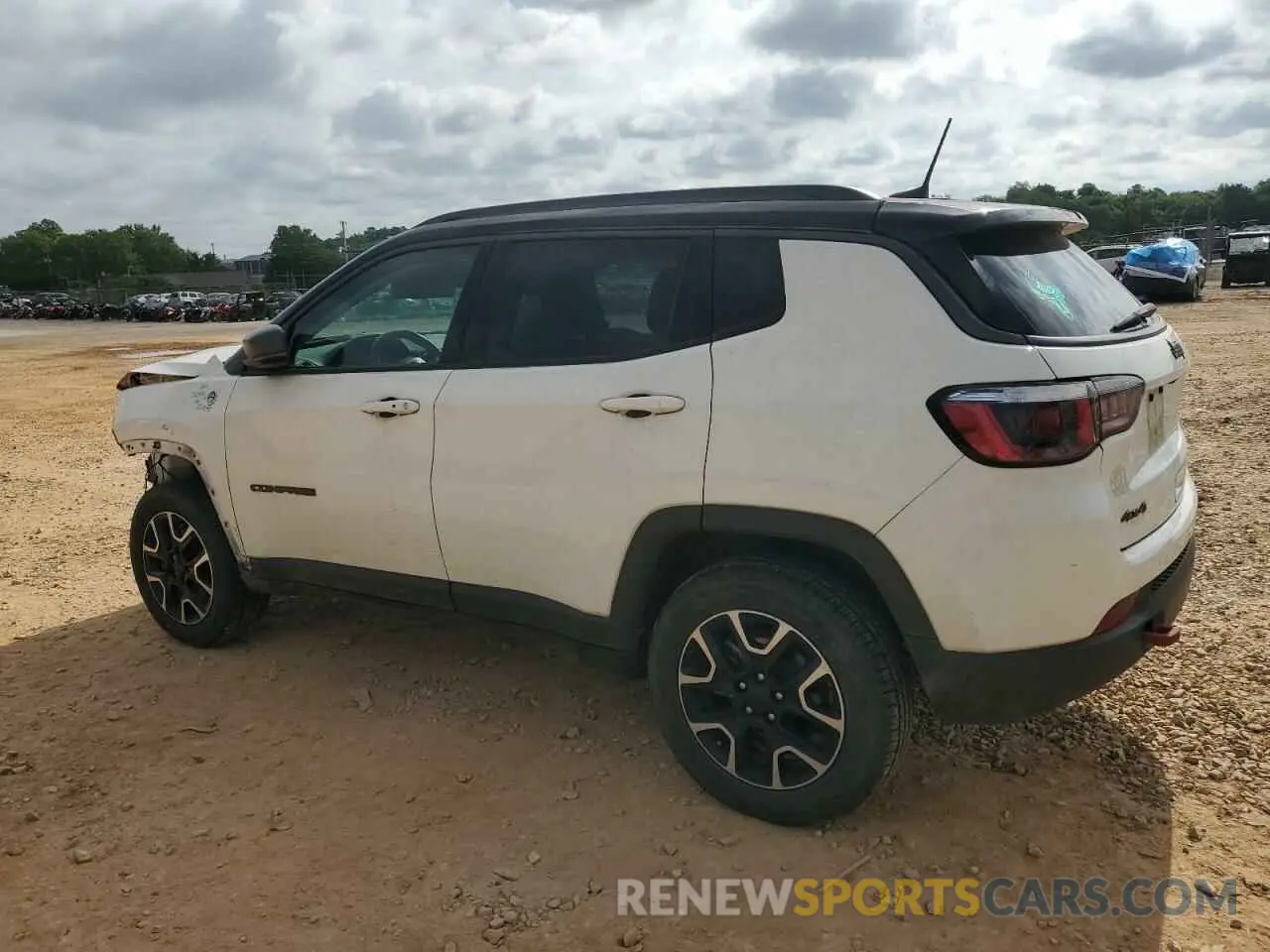 2 Photograph of a damaged car 3C4NJDDB5KT795347 JEEP COMPASS 2019