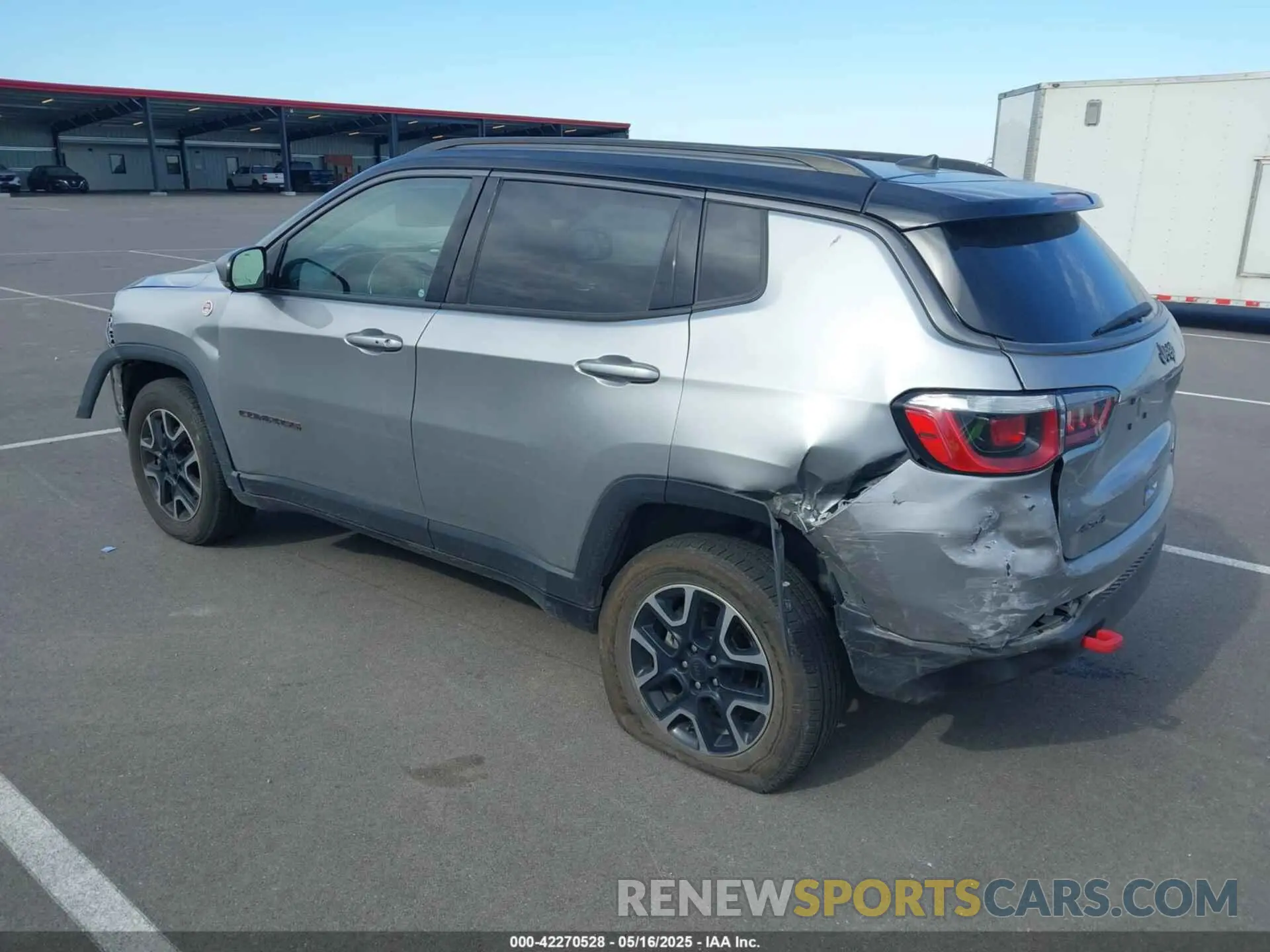 3 Photograph of a damaged car 3C4NJDDB6KT722424 JEEP COMPASS 2019