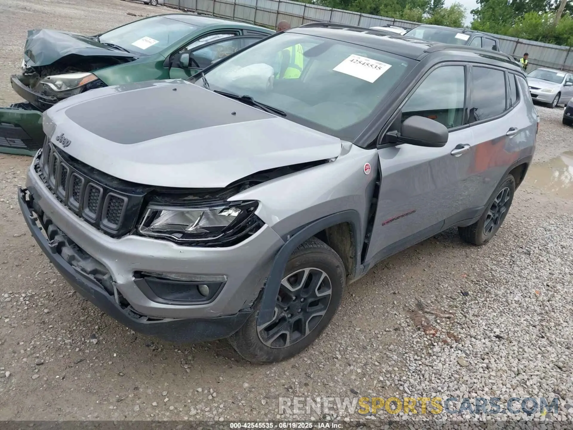 2 Photograph of a damaged car 3C4NJDDB7KT671001 JEEP COMPASS 2019