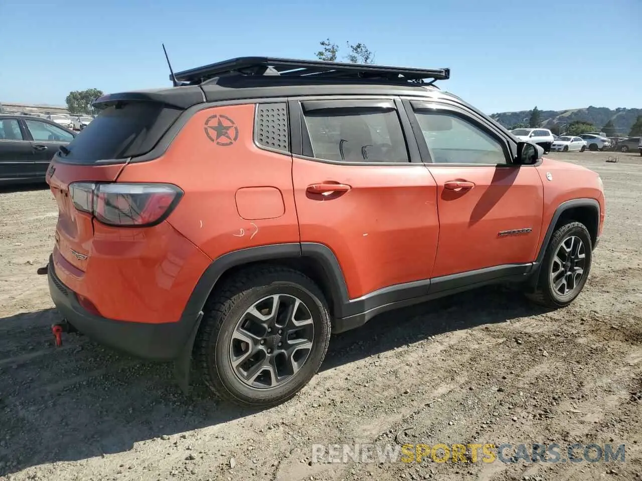 3 Photograph of a damaged car 3C4NJDDB7KT795995 JEEP COMPASS 2019