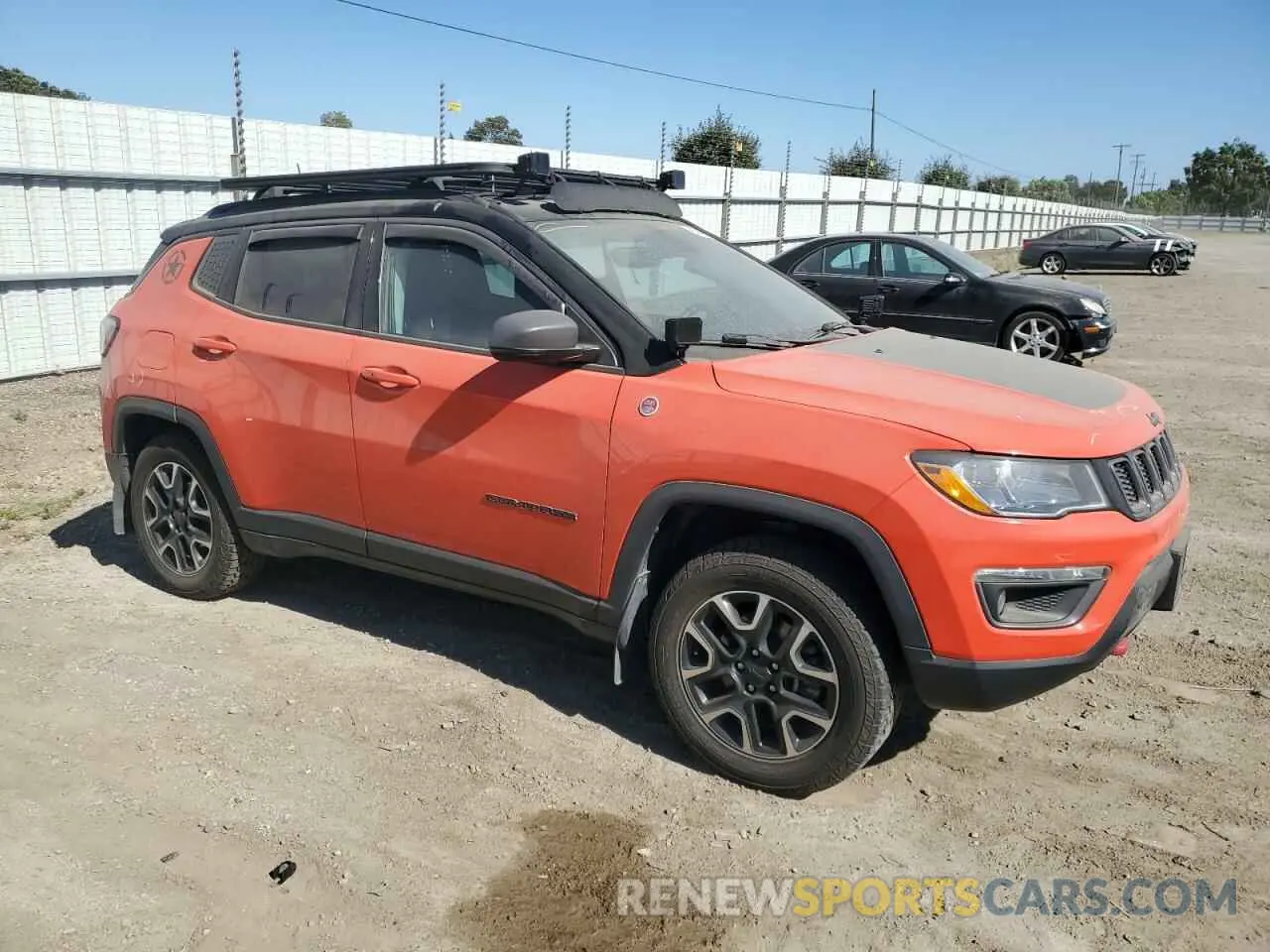4 Photograph of a damaged car 3C4NJDDB7KT795995 JEEP COMPASS 2019