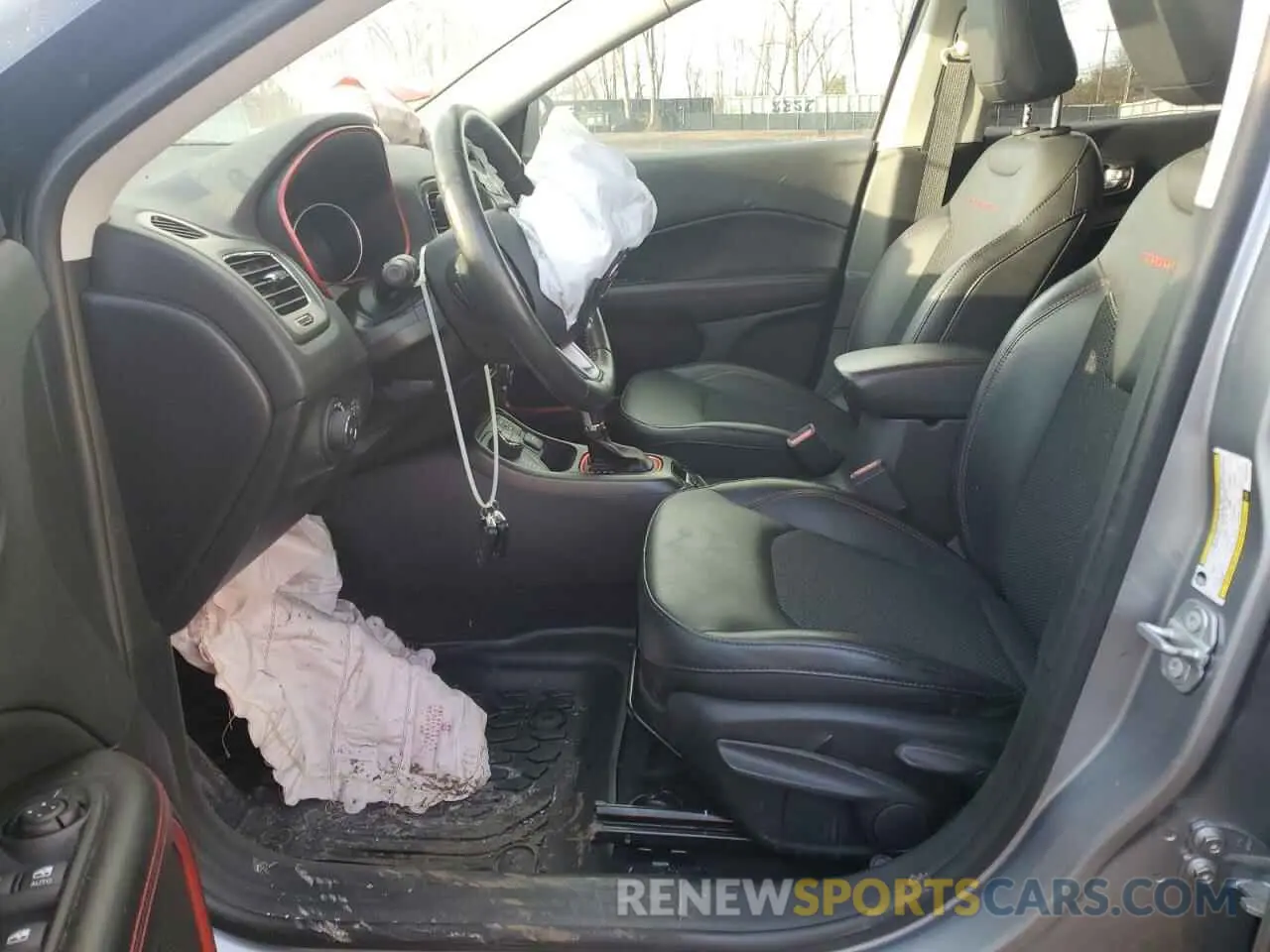 7 Photograph of a damaged car 3C4NJDDB8KT620459 JEEP COMPASS 2019
