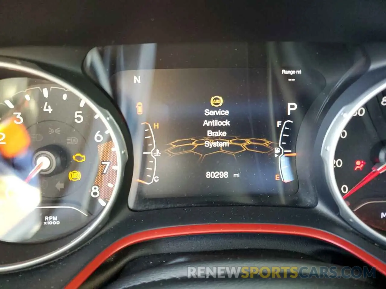 9 Photograph of a damaged car 3C4NJDDB8KT620459 JEEP COMPASS 2019