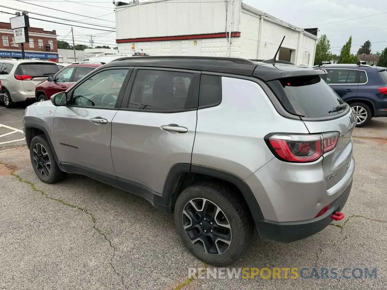 3 Photograph of a damaged car 3C4NJDDB8KT645247 JEEP COMPASS 2019