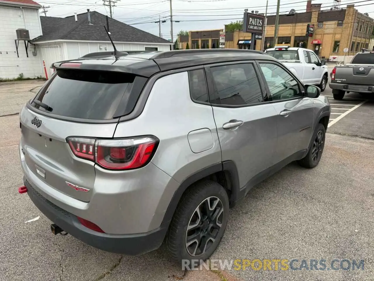 4 Photograph of a damaged car 3C4NJDDB8KT645247 JEEP COMPASS 2019