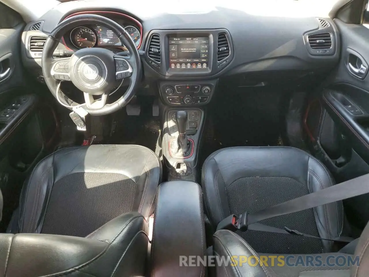 8 Photograph of a damaged car 3C4NJDDB8KT721453 JEEP COMPASS 2019