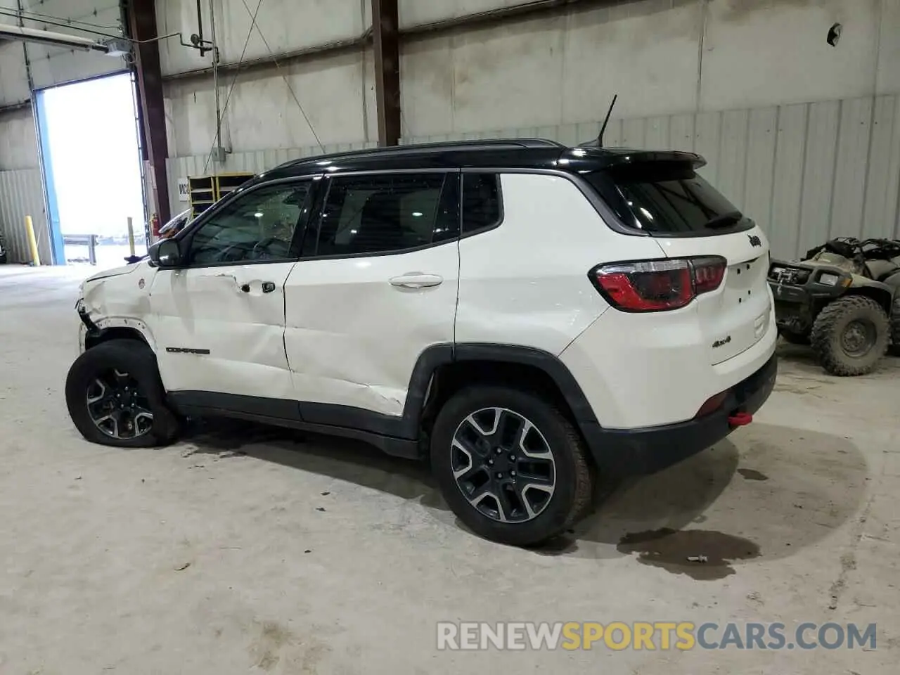 2 Photograph of a damaged car 3C4NJDDB8KT733313 JEEP COMPASS 2019