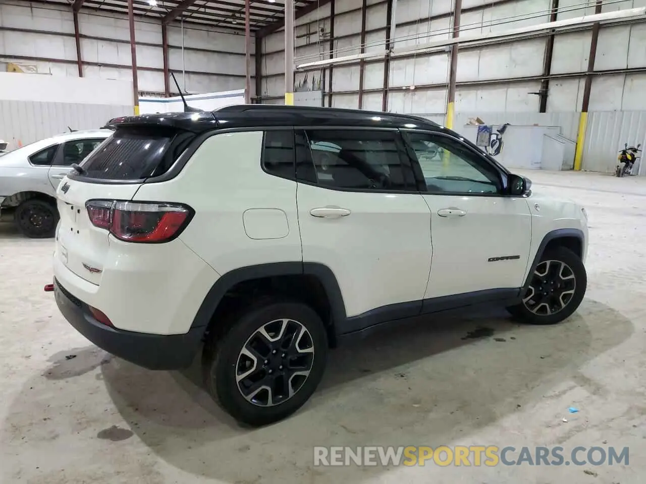 3 Photograph of a damaged car 3C4NJDDB8KT733313 JEEP COMPASS 2019