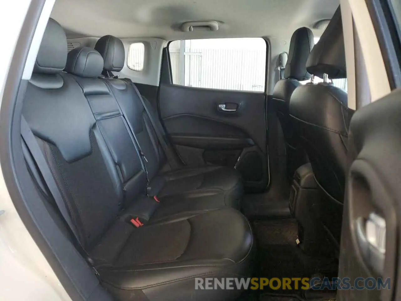 11 Photograph of a damaged car 3C4NJDDB8KT791261 JEEP COMPASS 2019