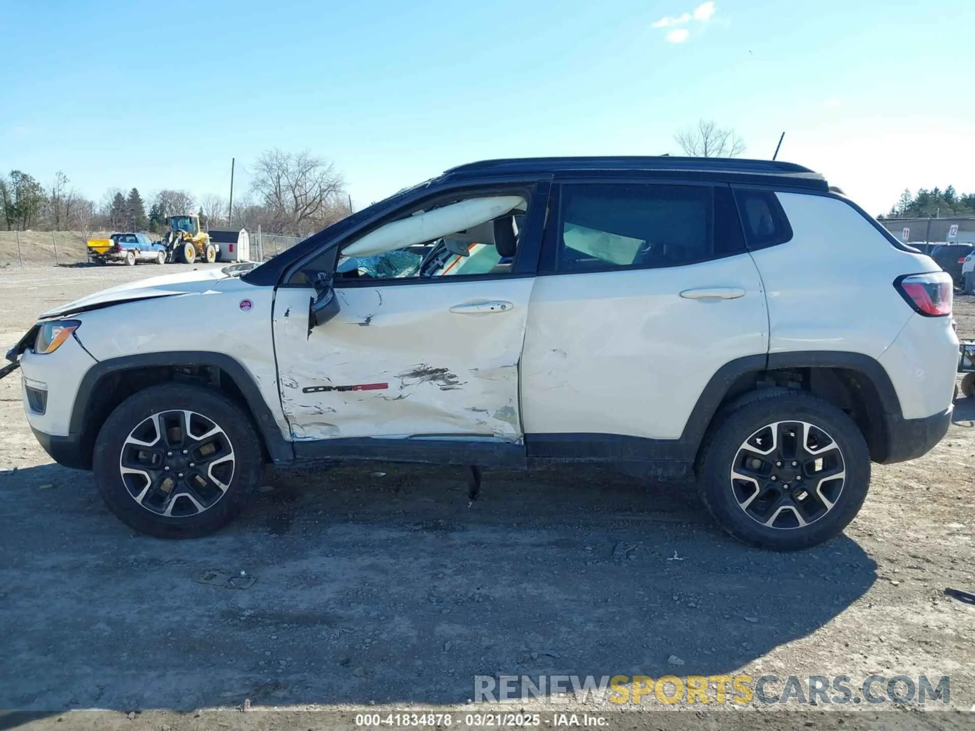 13 Photograph of a damaged car 3C4NJDDB8KT812982 JEEP COMPASS 2019