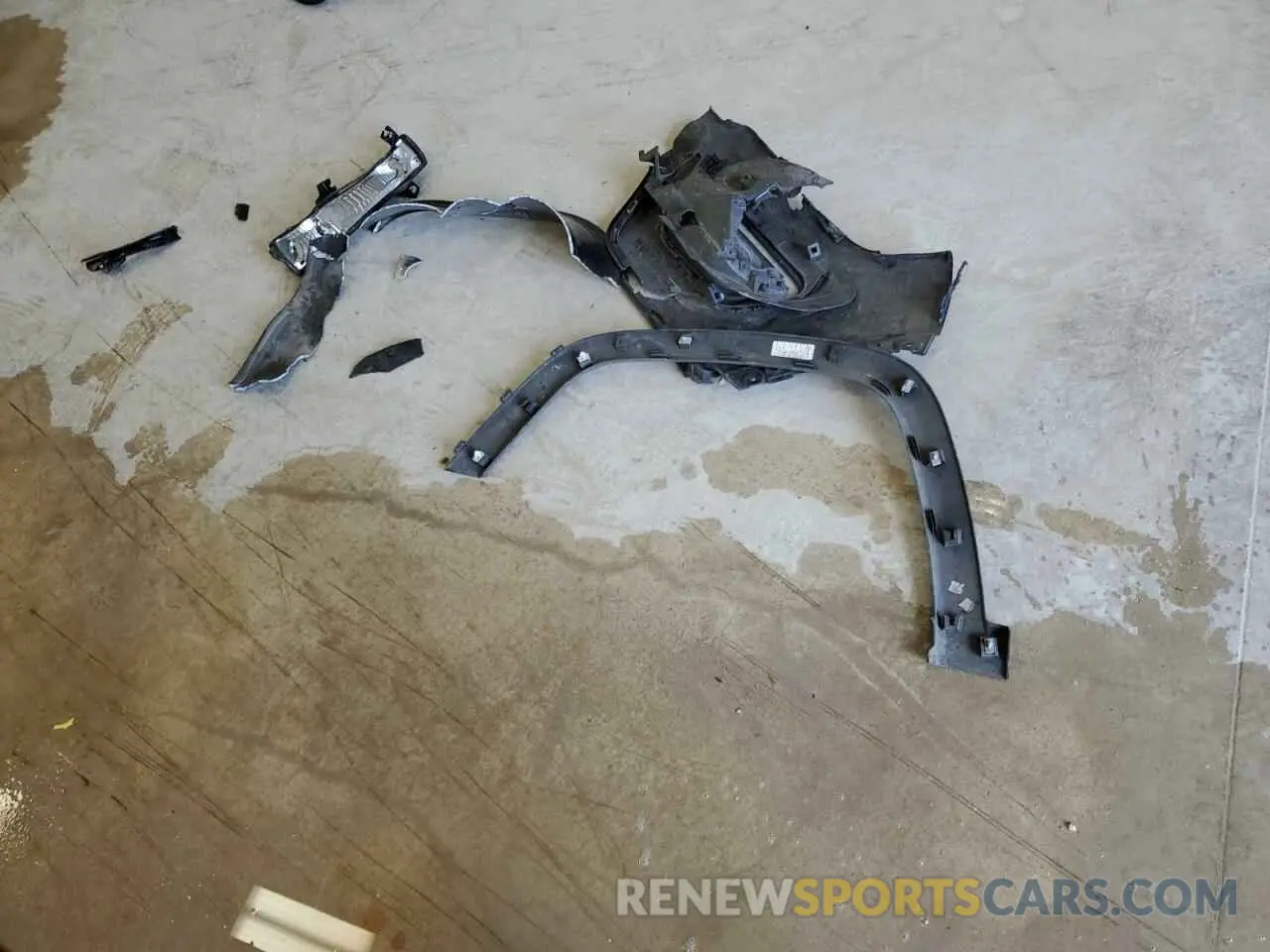 13 Photograph of a damaged car 3C4NJDDB9KT627579 JEEP COMPASS 2019